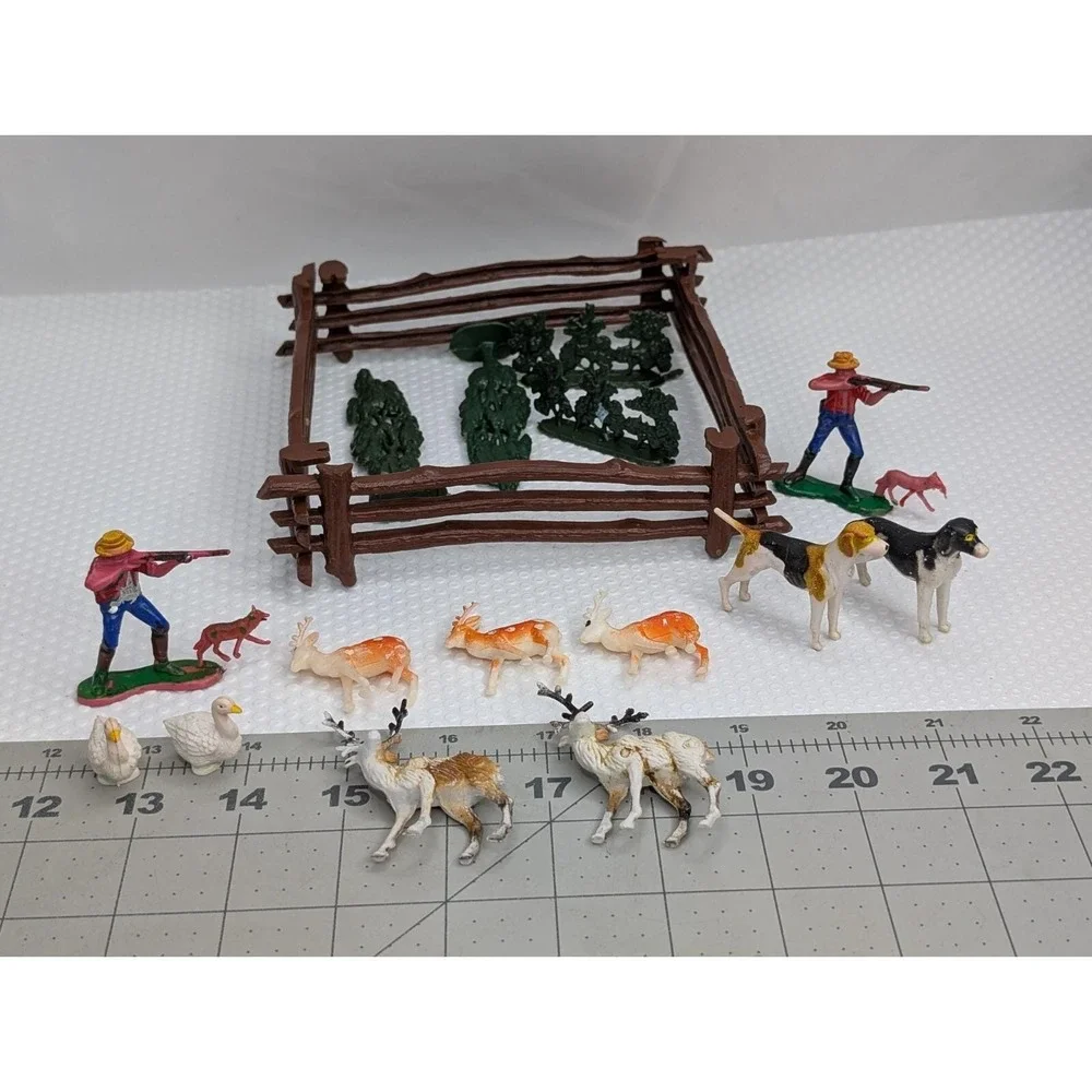 Plastic Hunting Scene Trees Fence Deer Foxhound‎ Dog Hunter Cake Toppers